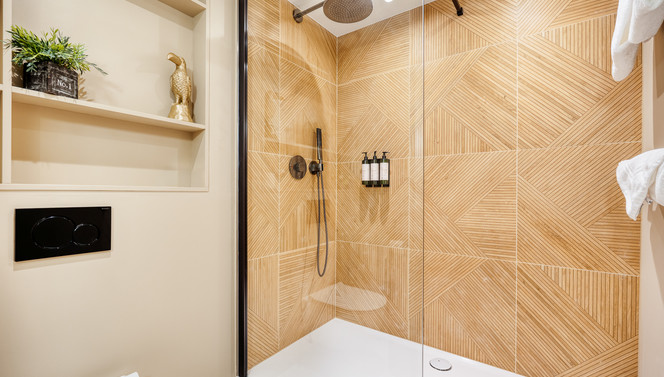 Salle de bain moderne de la Chambre Supérieure à Spa